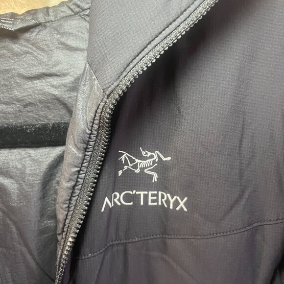 🏔️ Arc'teryx Black Hooded Jacket - Women's Small - Essential Adventure Gear - Picture 2 of 8